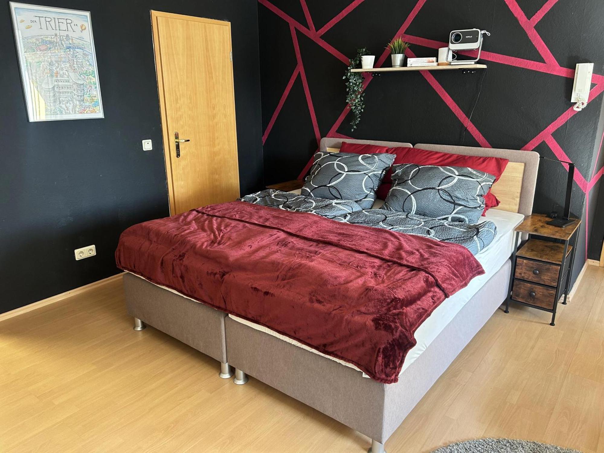 Zentrale Ferienwohnung Trier-Euren Mit Heimkino, Kueche, Wallbox & Kostenlose Fahrraeder Exterior foto